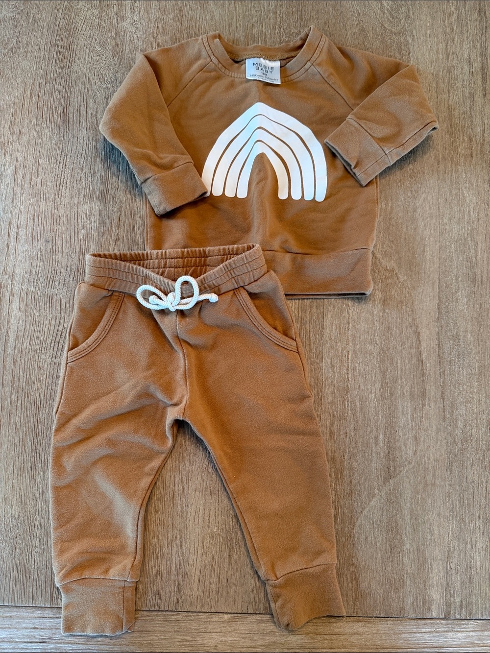 Kids Rust Brown Sweatshirt & Jogger Set with White Rainbow